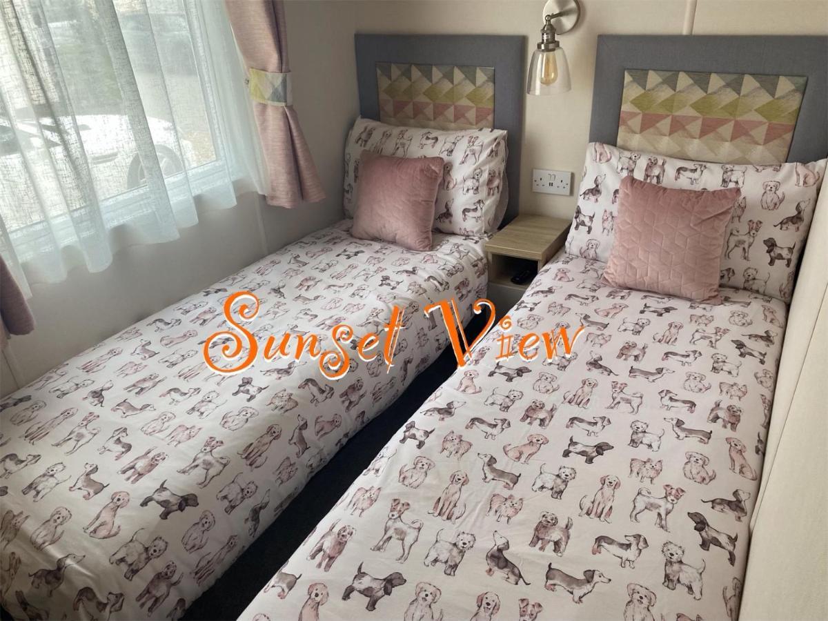 Tattershall Lakes Sunset View Caravan Lakeside, Hot Tub, Garden, Private Fishing Peg & Wifi Extérieur photo